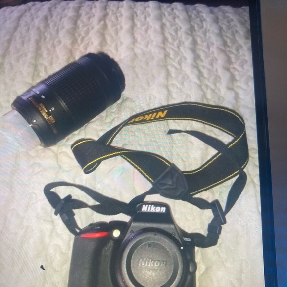 Nikon camera and lense - Picture 8 of 8